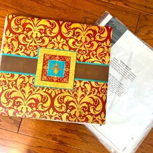 The Paper Studio Scrapbook/ Photo album with new extras clear photo inserts